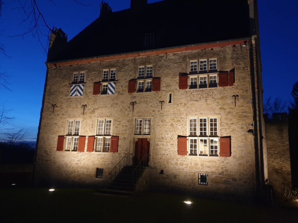 hohes-haus-bij-nacht